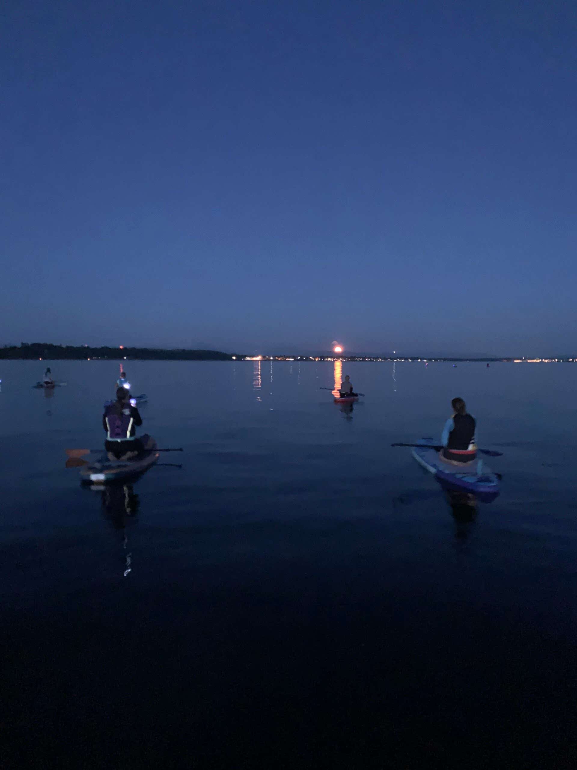 Stand Up Paddle Vancouver moonrise tour